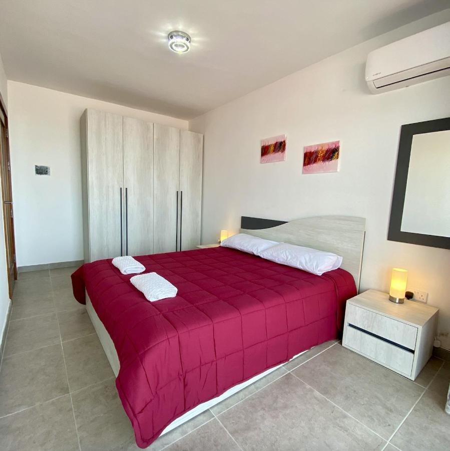F1 1 Lovely Room, Bathroom And Living Shared Saint Julian's Luaran gambar